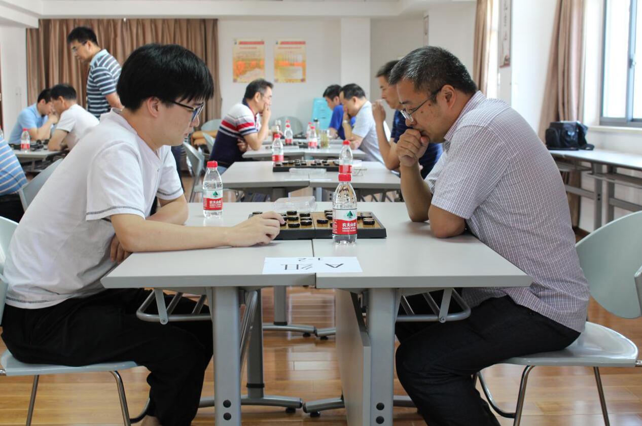 武燃設(shè)計院舉行“慶國慶 迎軍運(yùn)”職工象棋比賽